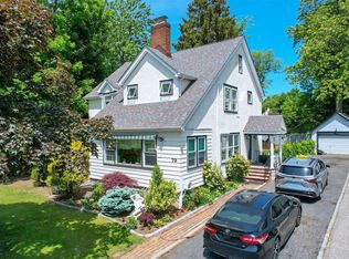 79 Grace Ave, Great Neck, NY 11021