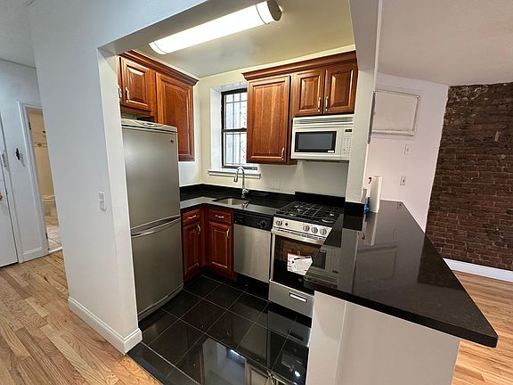 3rd image of 235 E 13th St APT 6G