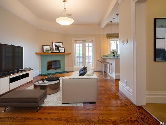 5th image of 251 Noe St