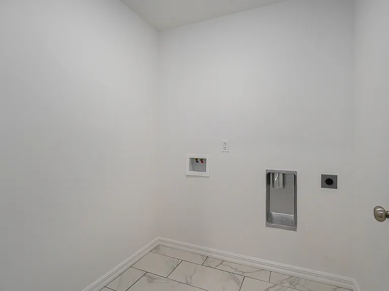 1338 S Tanner Dr — Photo 16