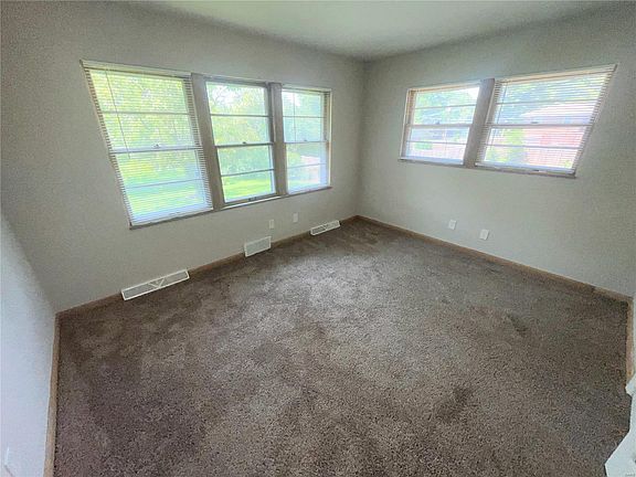 5th image of 807 Hentschel Pl
