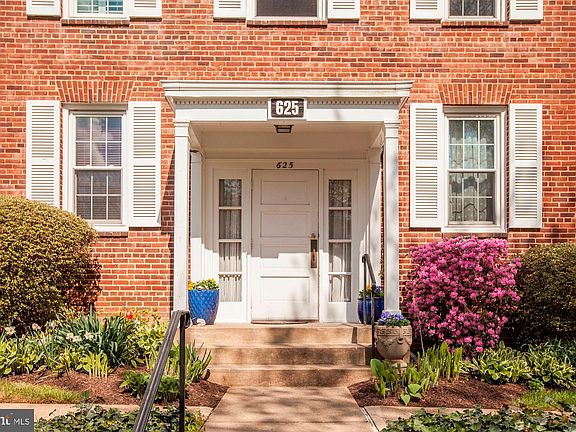 2nd image of 625 Azalea Dr APT 4