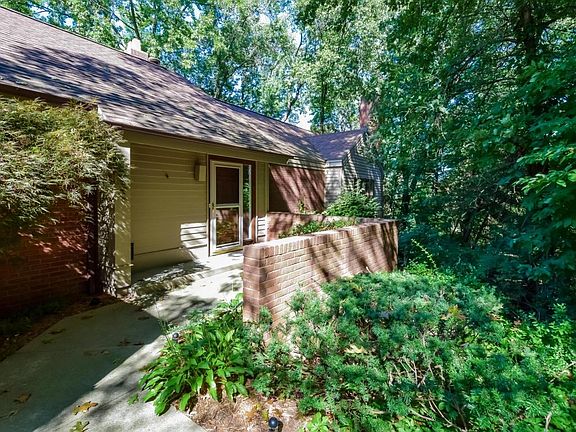 2nd image of 6601 Waybridge Dr SE #22
