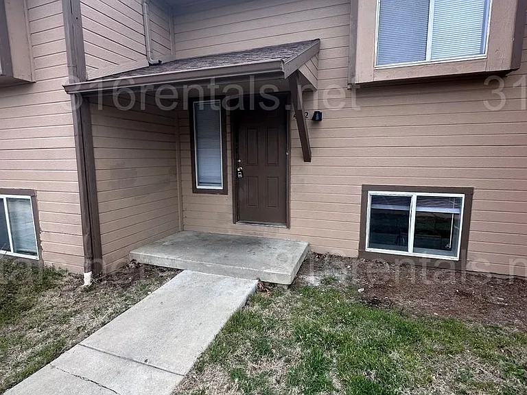 1625 S Beech St #403 — Photo 2