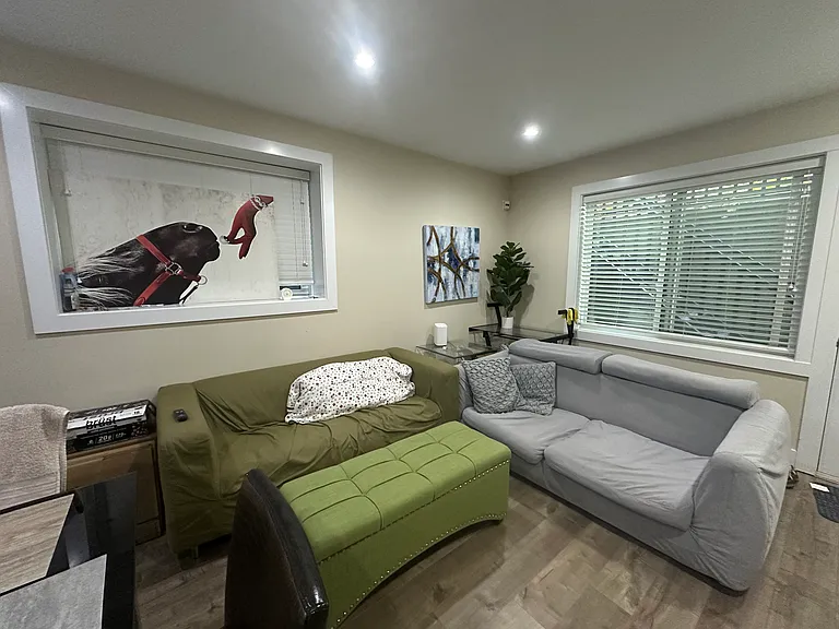 1740 Howard Ave — Photo 13