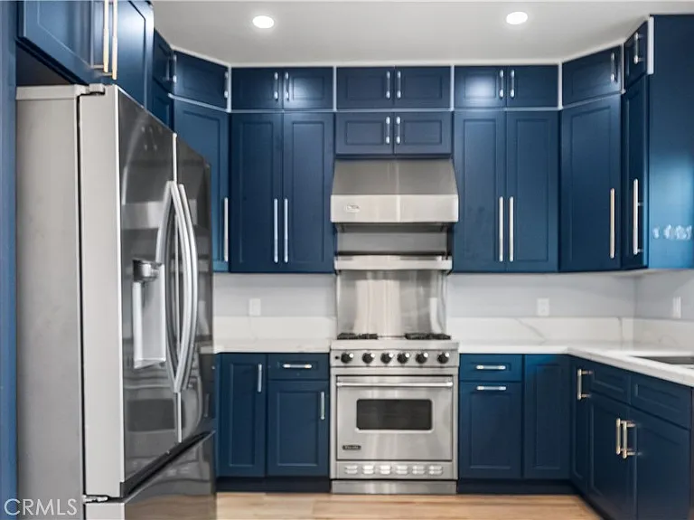 727 E Myrtle Ave #B — Photo 4