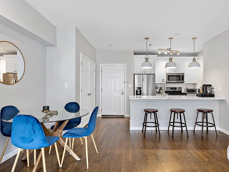 901 Madison St #5C — Photo 6