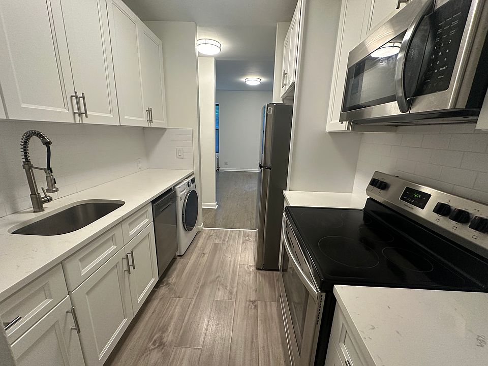 1st image of 2647 Broadway APT 2W