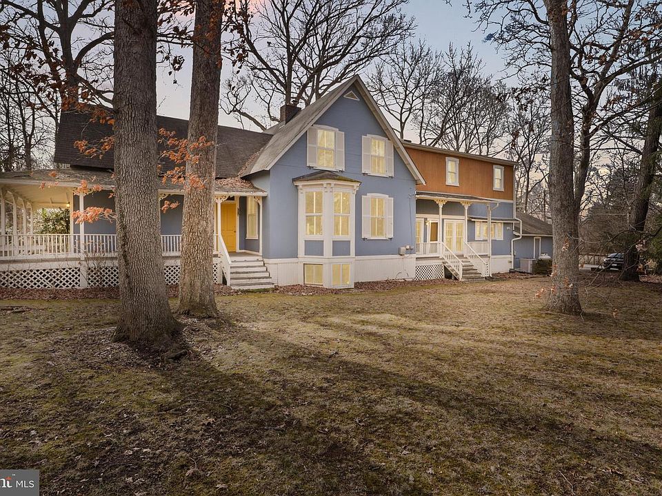 1st image of 206 Grove Ave