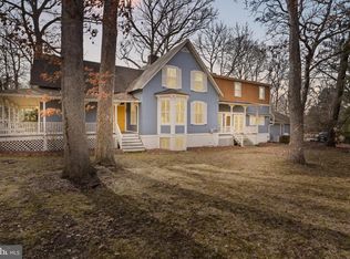 206 Grove Ave, Washington Grove, MD 20880