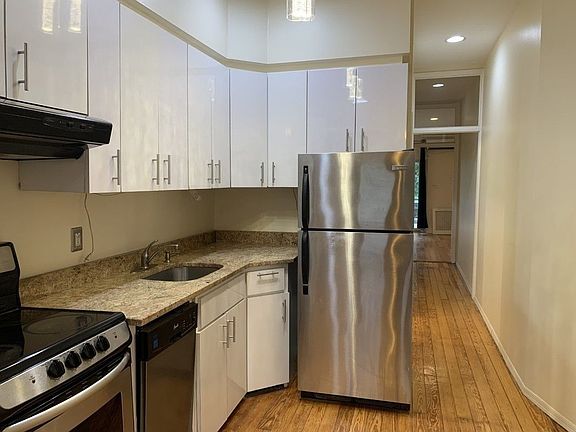 3rd image of 538 Driggs Ave #1