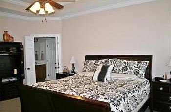 2nd image of 300 Nelsons Landing Dr