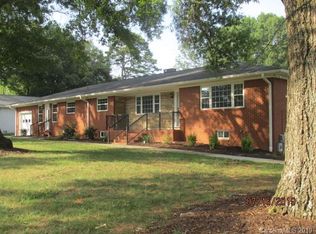 1017 N Main St, Oakboro, NC 28129