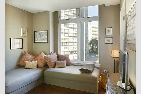 Sold by Stribling | media 7