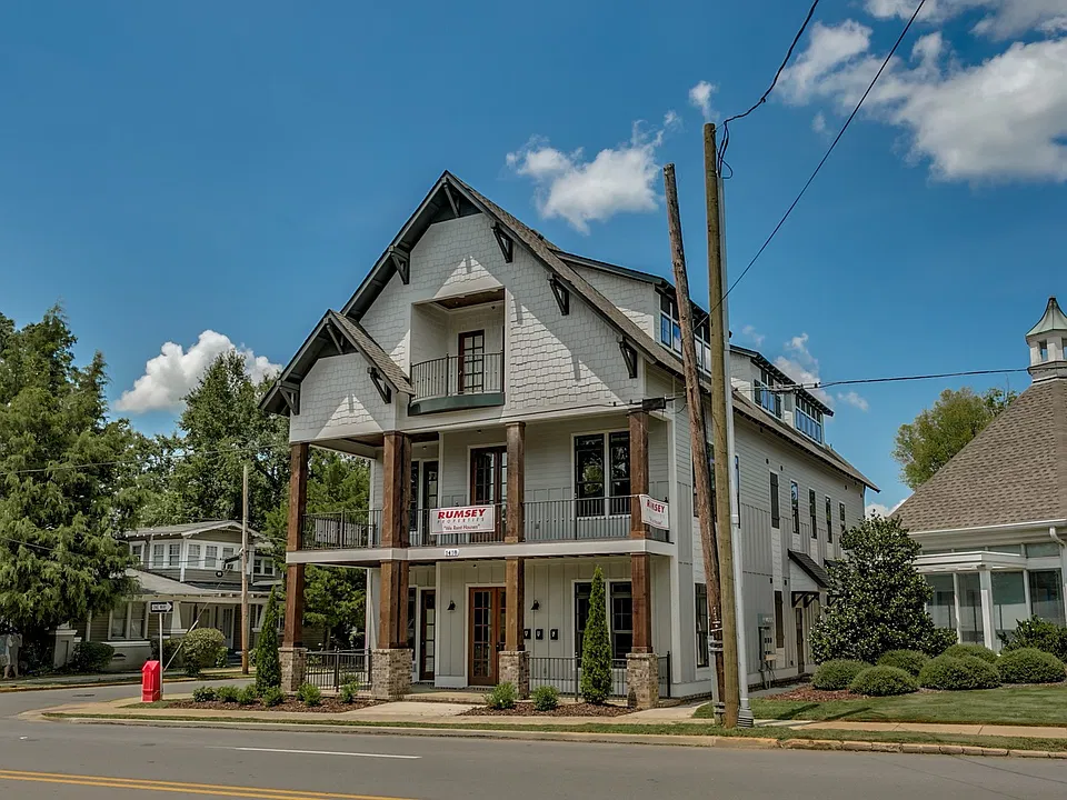 1418 University Blvd