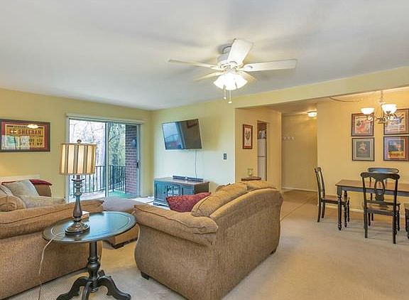 3rd image of 26 Fieldstone Dr APT 7B