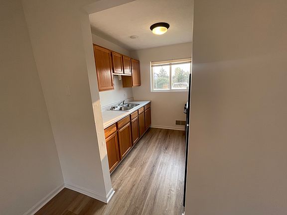 4th image of 1897 Apartment Dr APT 5