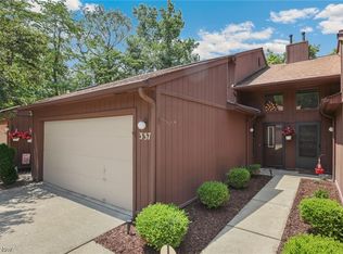 337 Katey Rose Ln, Cleveland, OH 44143