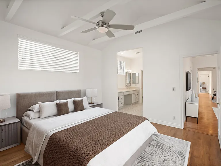 22055 Del Valle St — Photo 30