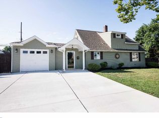 278 N Park Dr, Levittown, PA 19054