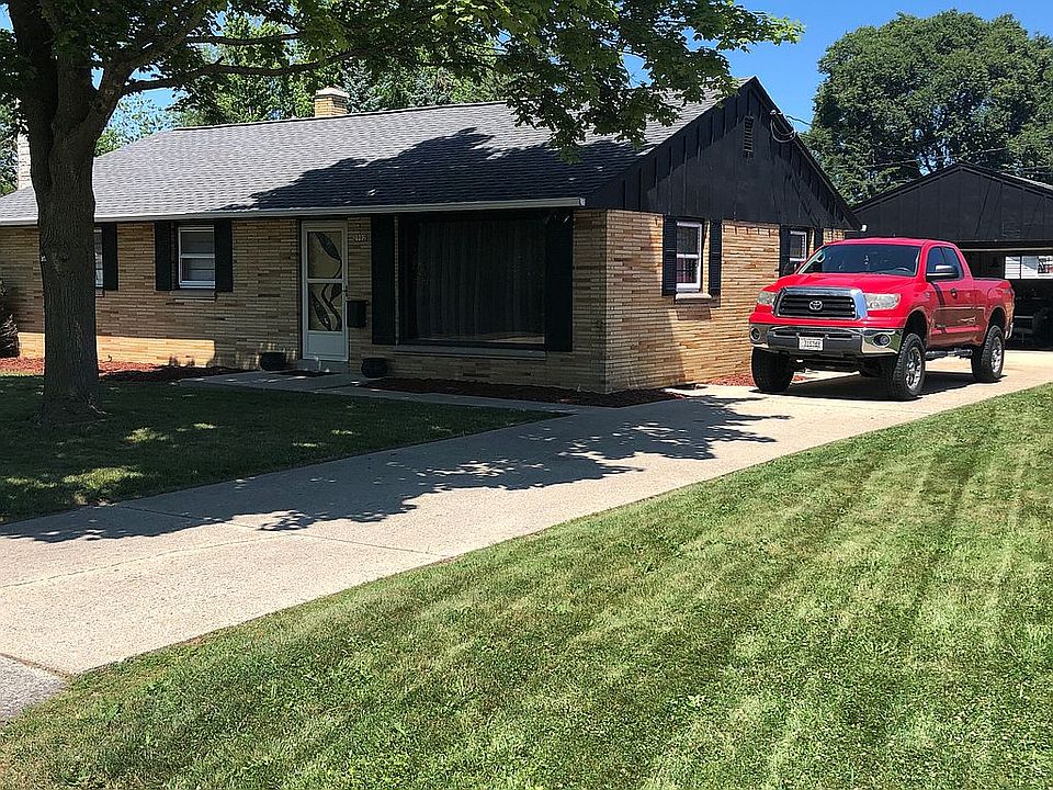 2902 Green Tree Lane