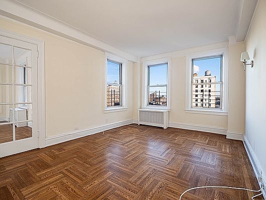 1st image of 910 W End Ave APT 11F