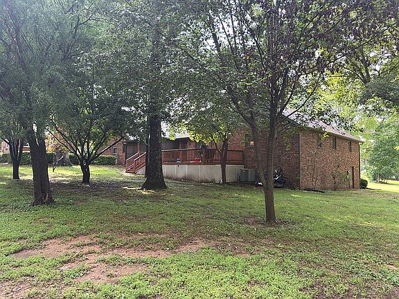 3rd image of 91 Greystone Rd