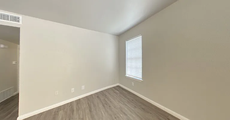 327 Sunrise Ave #1 — Photo 9