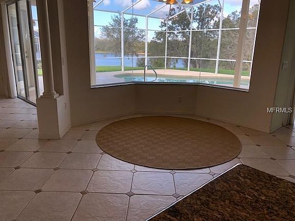 4th image of 2872 Highland View Cir