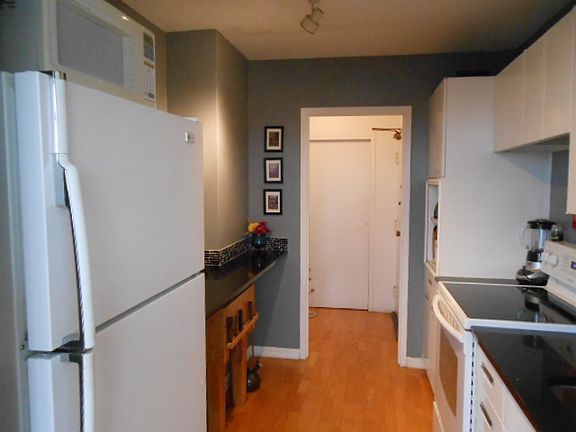 4th image of 3900 N Lake Shore Dr APT 23F