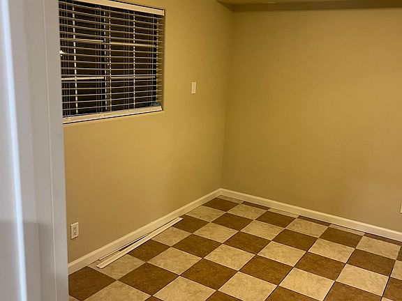3rd image of 801 N Mariposa Ave APT 1