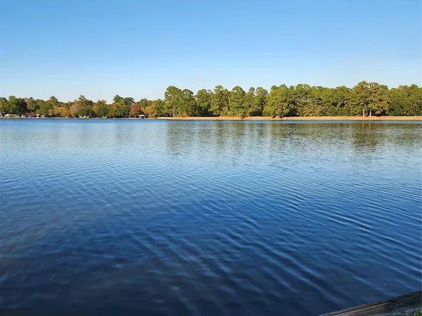 13279 Southshore Dr, Conroe, TX 77304