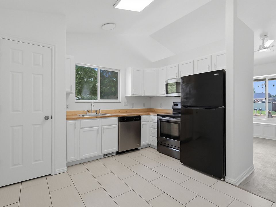 1st image of 2035 E Weeping Willow Way