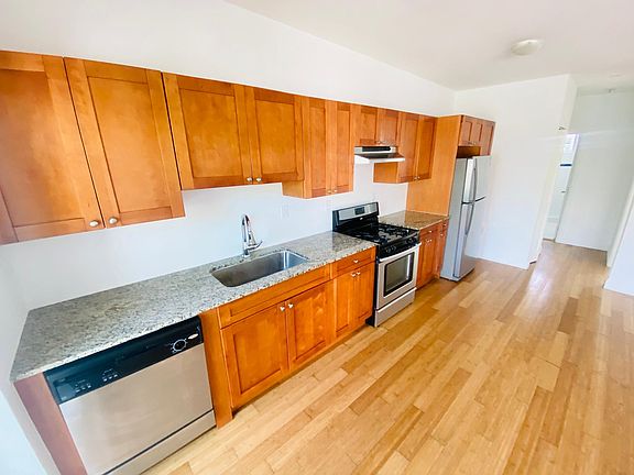 4th image of 7940 Tatum Waterway Dr #8
