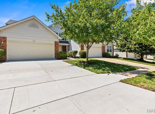 612 Hawk Run Dr #61A, O'Fallon, MO 63368