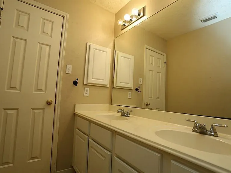 1718 Calmar Dr — Photo 24