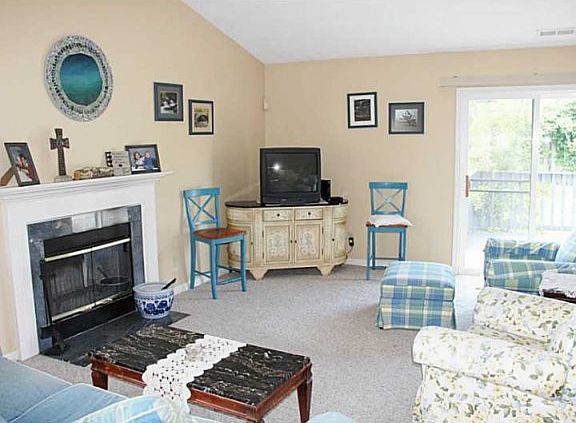 4th image of 131 Fountain Dr
