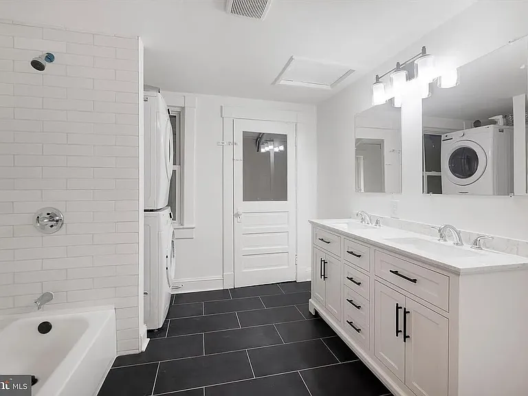 323 Fairview Ave — Photo 7