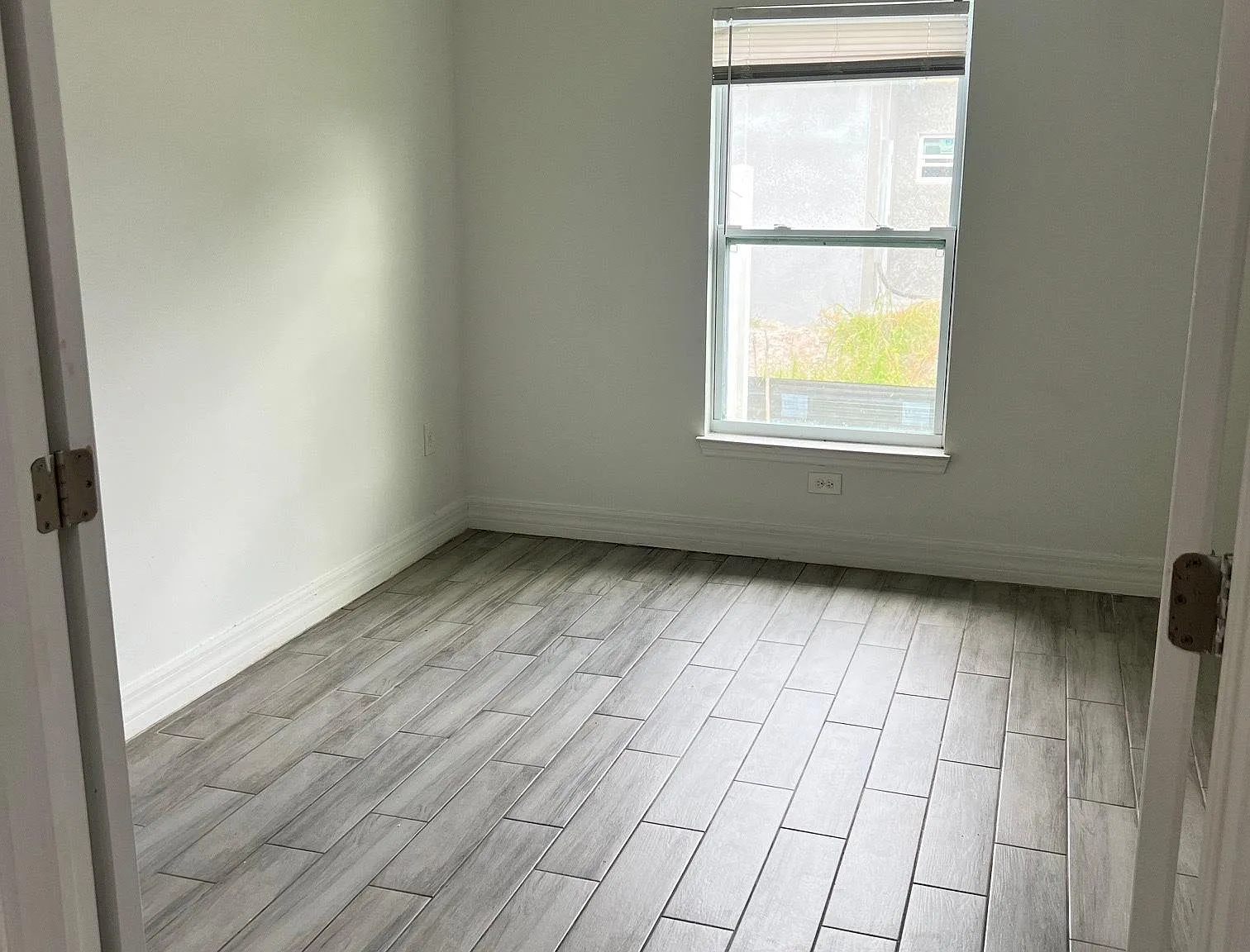 165 Meadow Rd — Photo 3