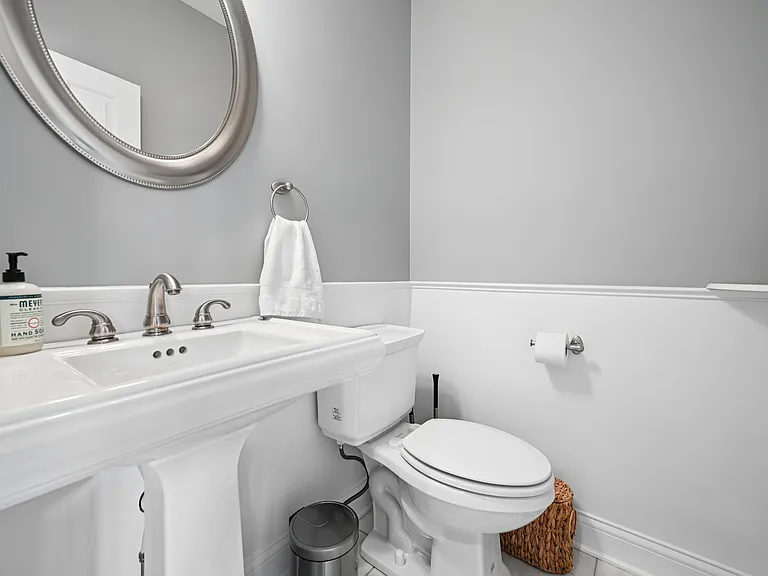 135 Harbour Pointe Dr — Photo 18