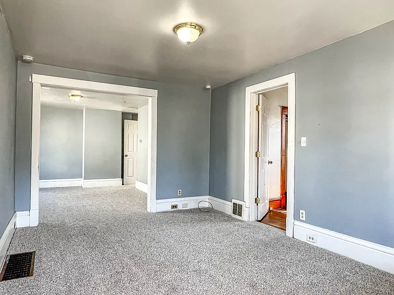 128 Rock St #1 — Photo 3