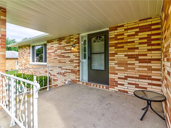4th image of 7688 Pamela Dr