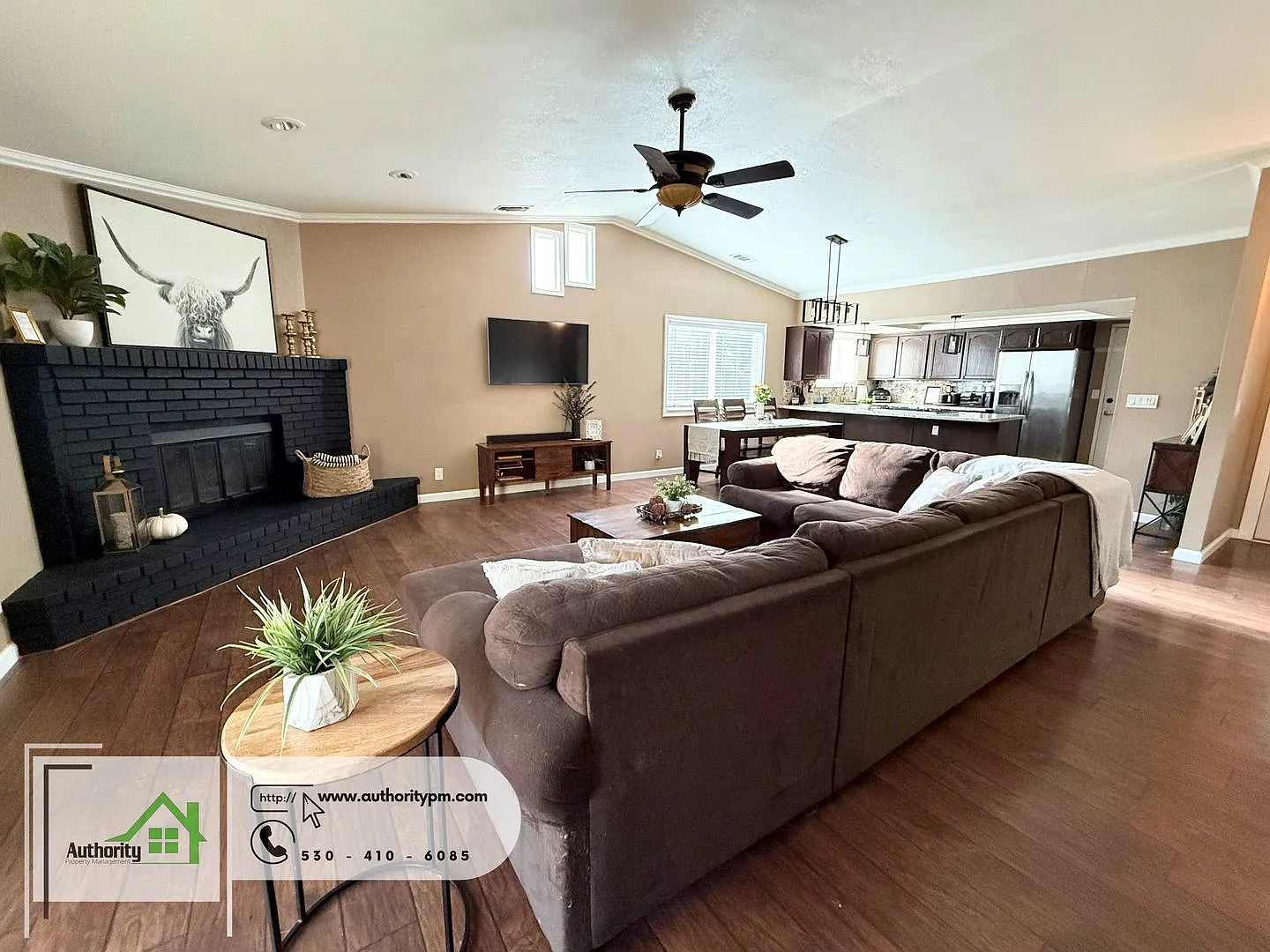 3 bed, 2.0 bath, 1500 sqft, $2,295 — Photo 4