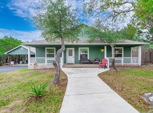 1737 Scenic View Dr, Canyon Lake, TX 78133