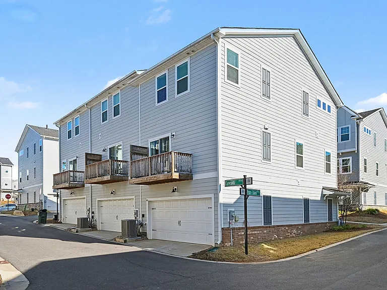 4012 Yucca Aly #1 — Photo 12