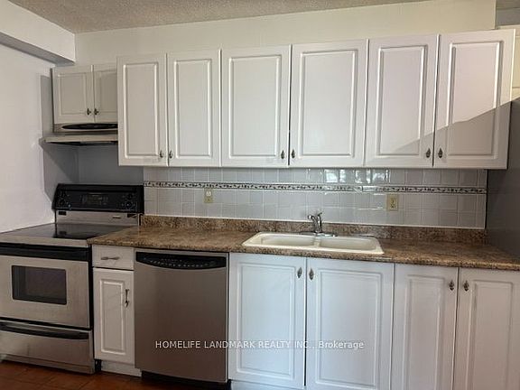 5th image of 15 Torrance Rd #1811