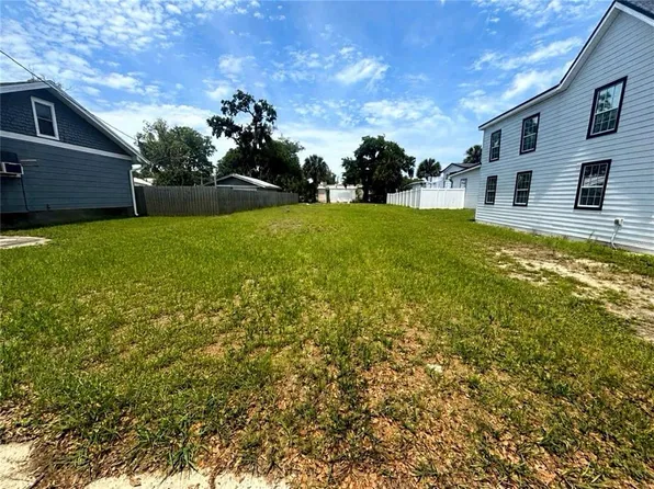609 Downing St #8, New Smyrna Beach, FL 32168