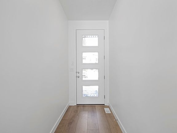 3rd image of 6041 W Lower Brook Ln