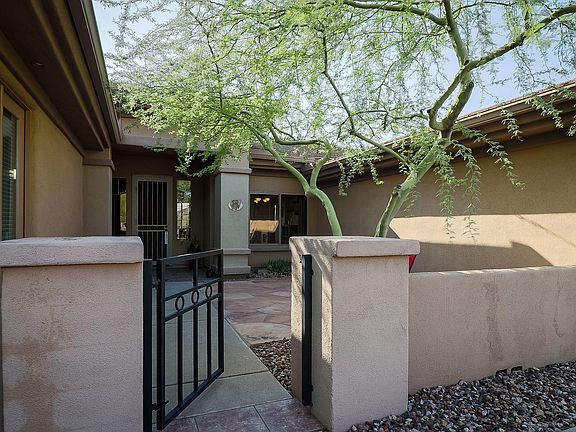 3rd image of 41904 N Emerald Lake Dr