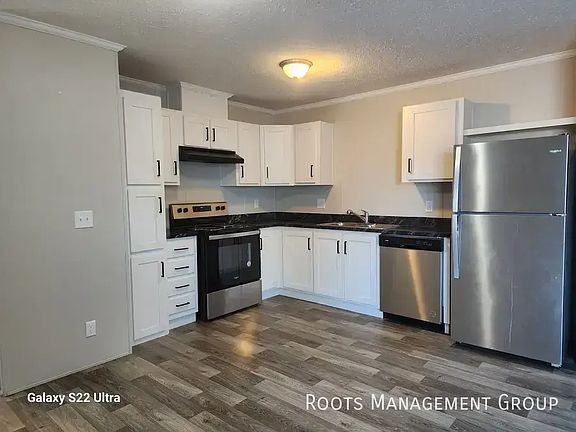 3rd image of 194 Hawk Dr #194